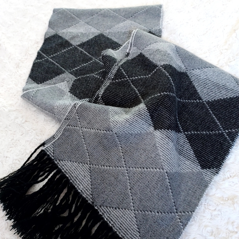 Gray argyle soft acrylic neutral fashion scarf with fringe 70" Academia Winter